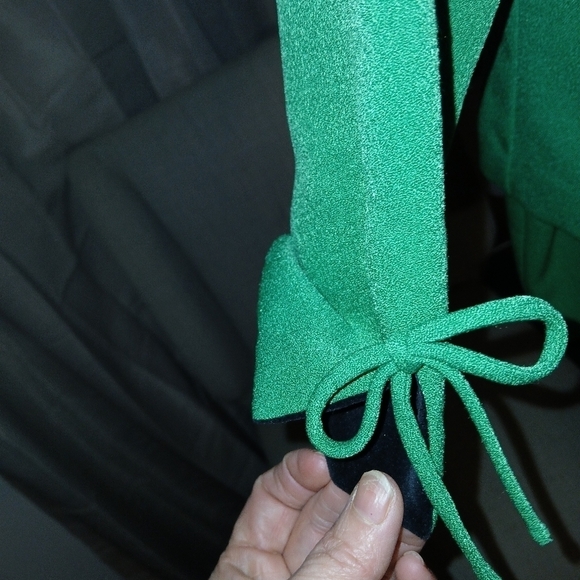 Beautiful Green Skirt and Jacket Set with black around neckline. - Picture 3 of 3
